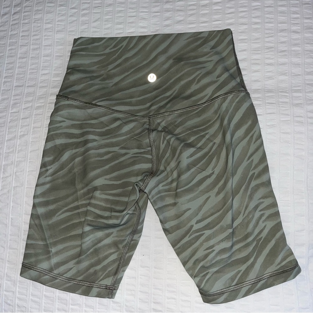 lululemon align bike shorts nwot